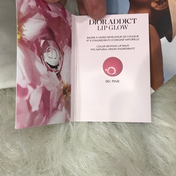 Dior Prestige Exceptional Cotton Pads w/ Perfume & Lip Samples and Dust Bag - Picture 2 of 12